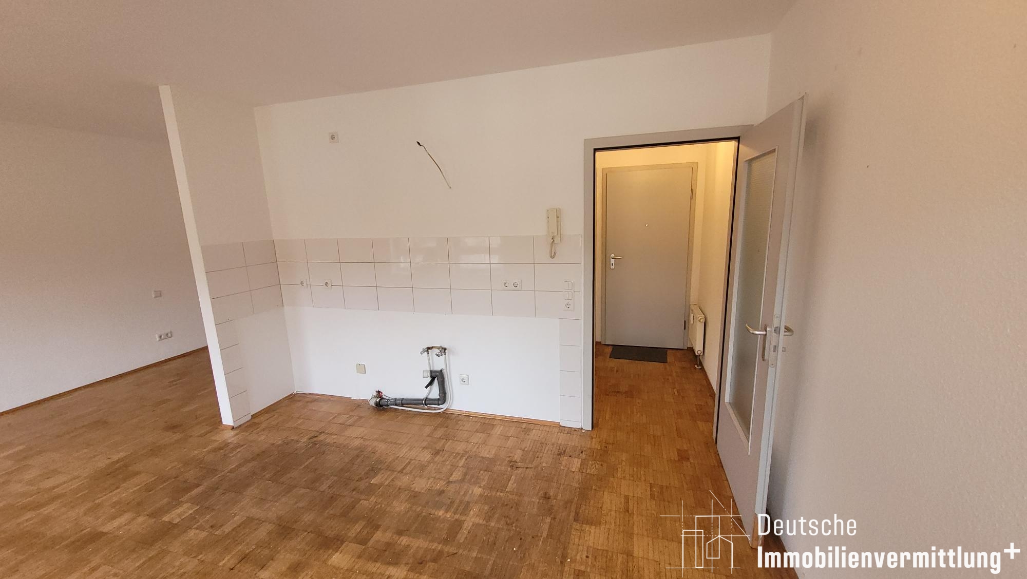 Mehr über den Artikel erfahren 1-Zimmer Wohnung mit Tiefgaragenstellplatz