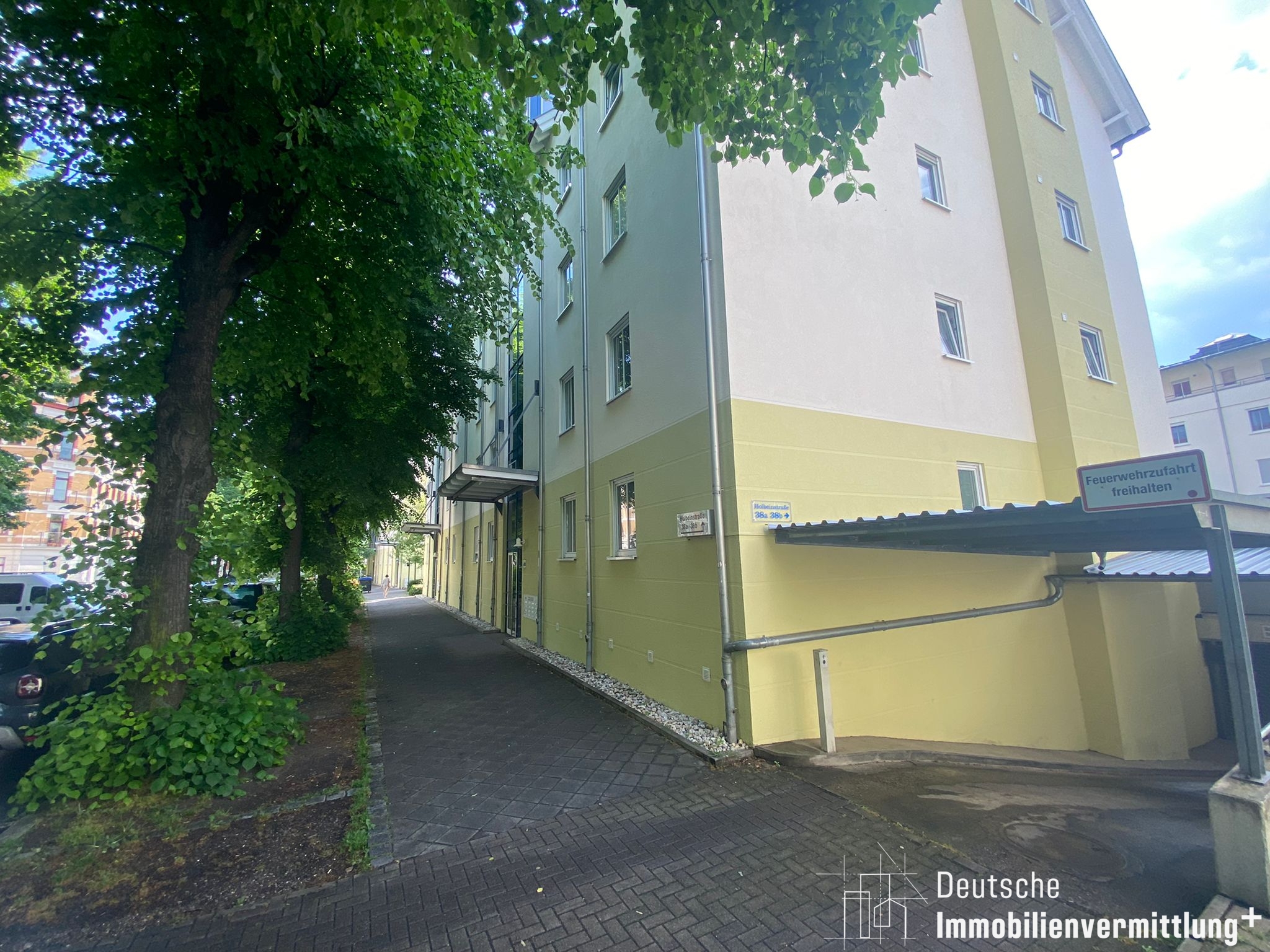 Mehr über den Artikel erfahren Motorradstellplatz im beliebten Schleußig