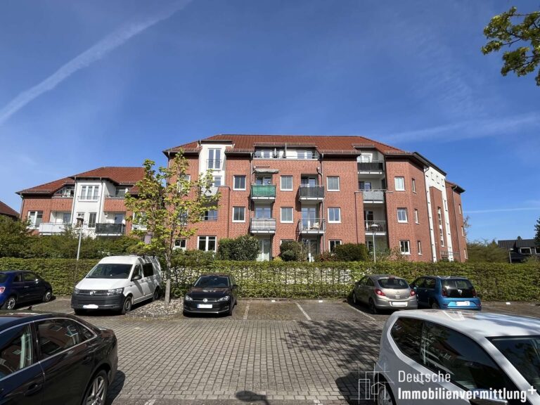 Hausansicht, Parkplatz