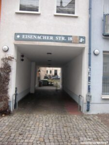 Zufahrt zur Garage