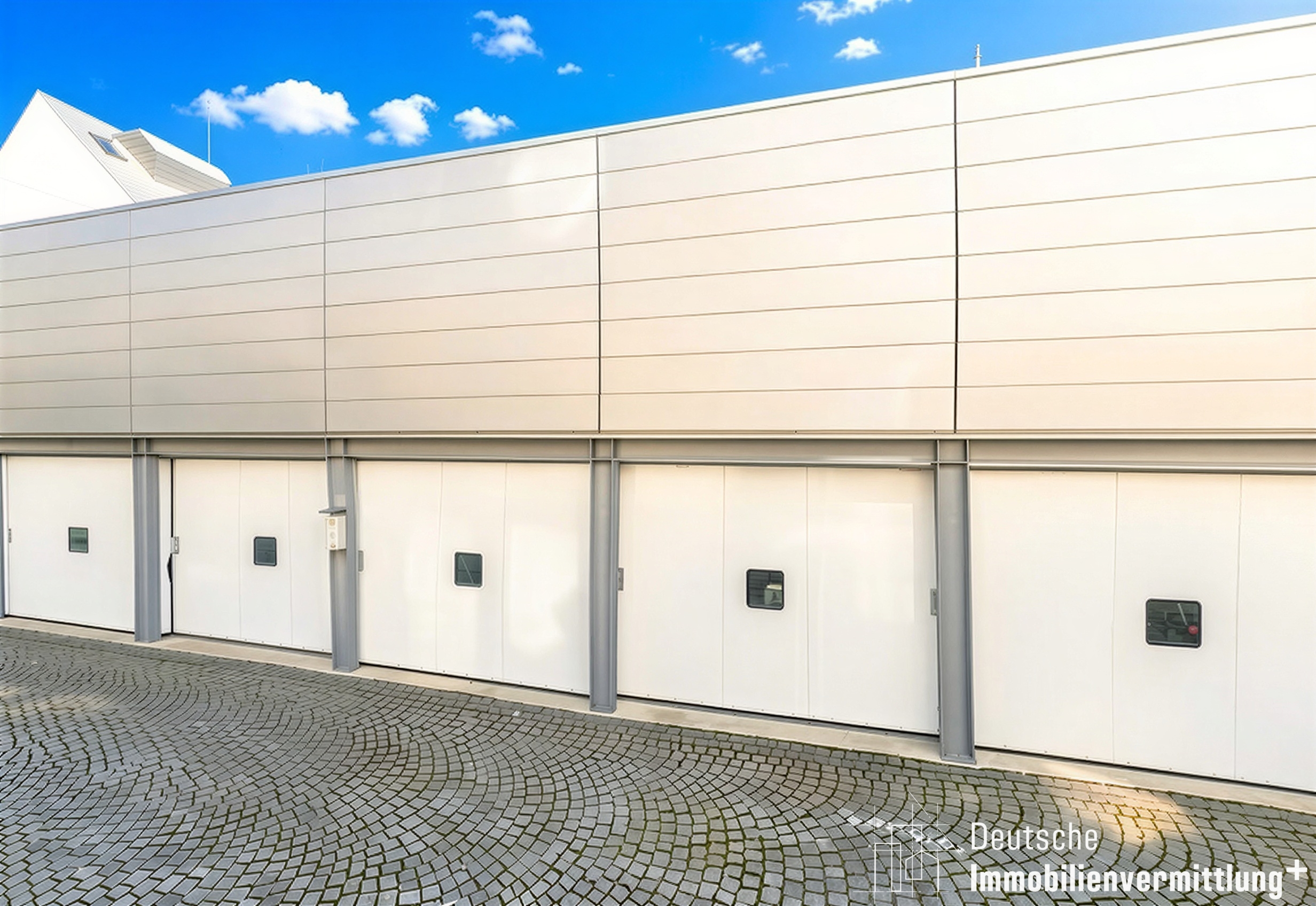 Mehr über den Artikel erfahren Stellplatz in einer zentralen Duplex-Garage