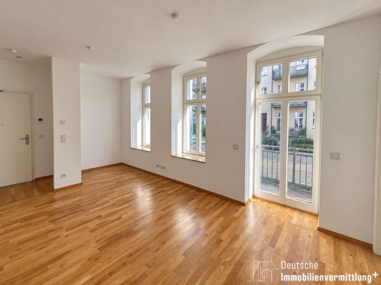 001_Wohnzimmer_Balkon